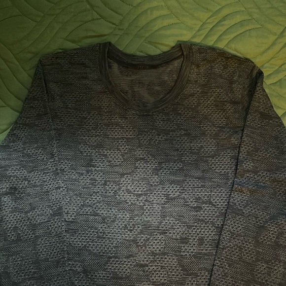 LULULEMON Swiftly Relaxed Long-Sleeve Top *Hip Length - Picture 1 of 4